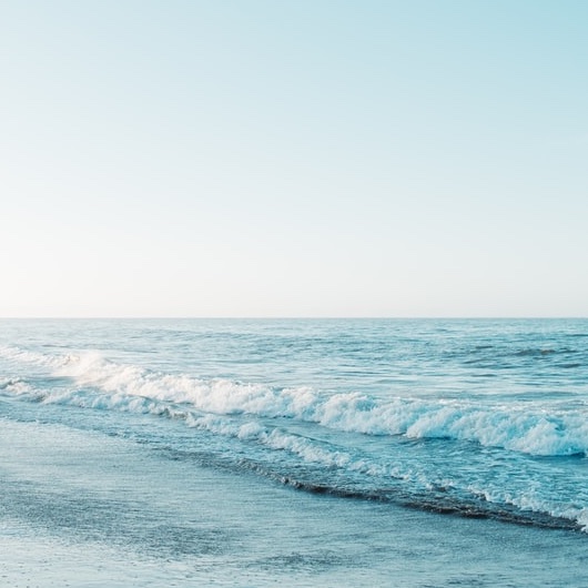 「もう無理…」介護職の人間関係に疲れたあなたへ【転職という選択肢】